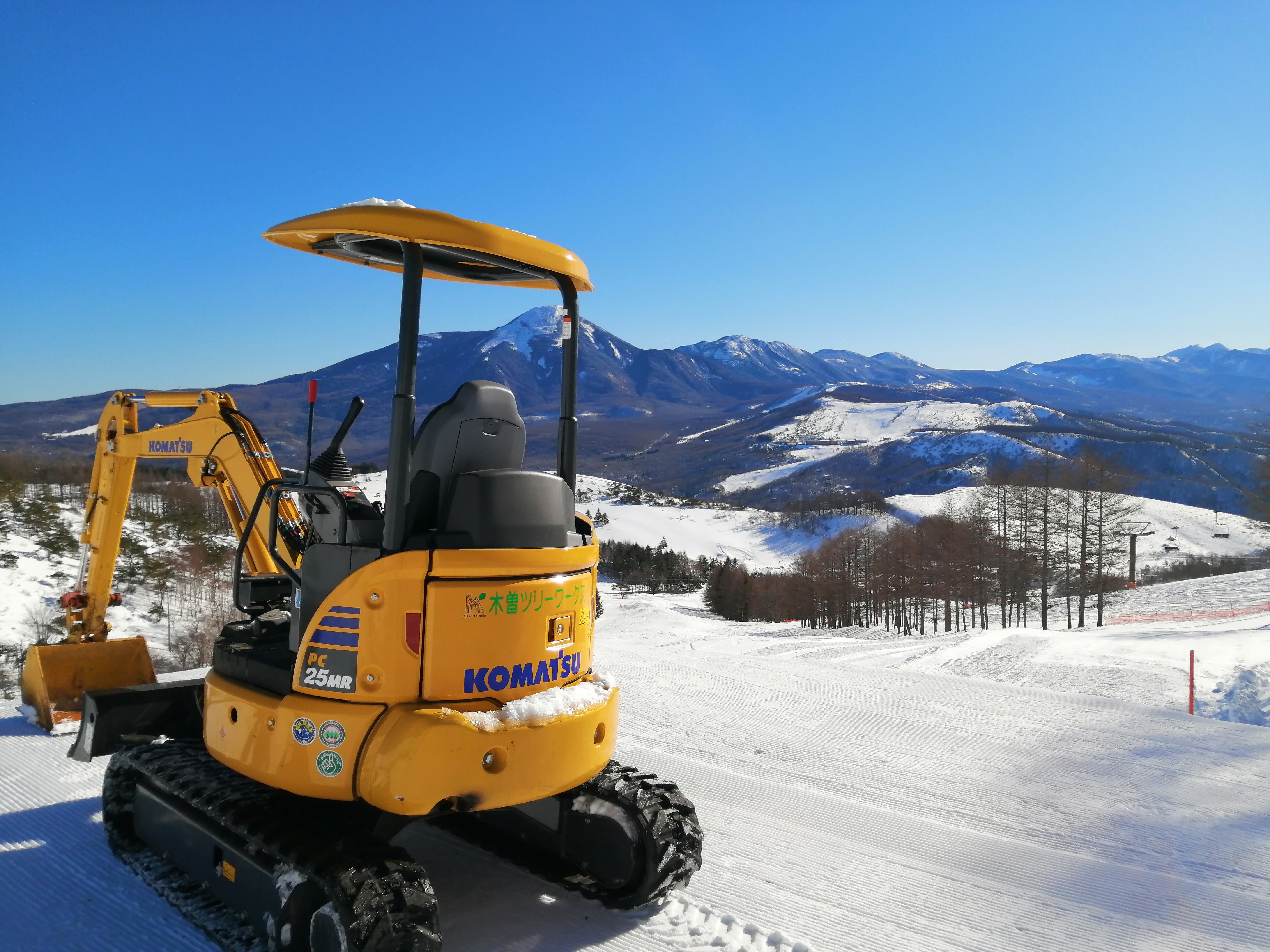 �d�@����