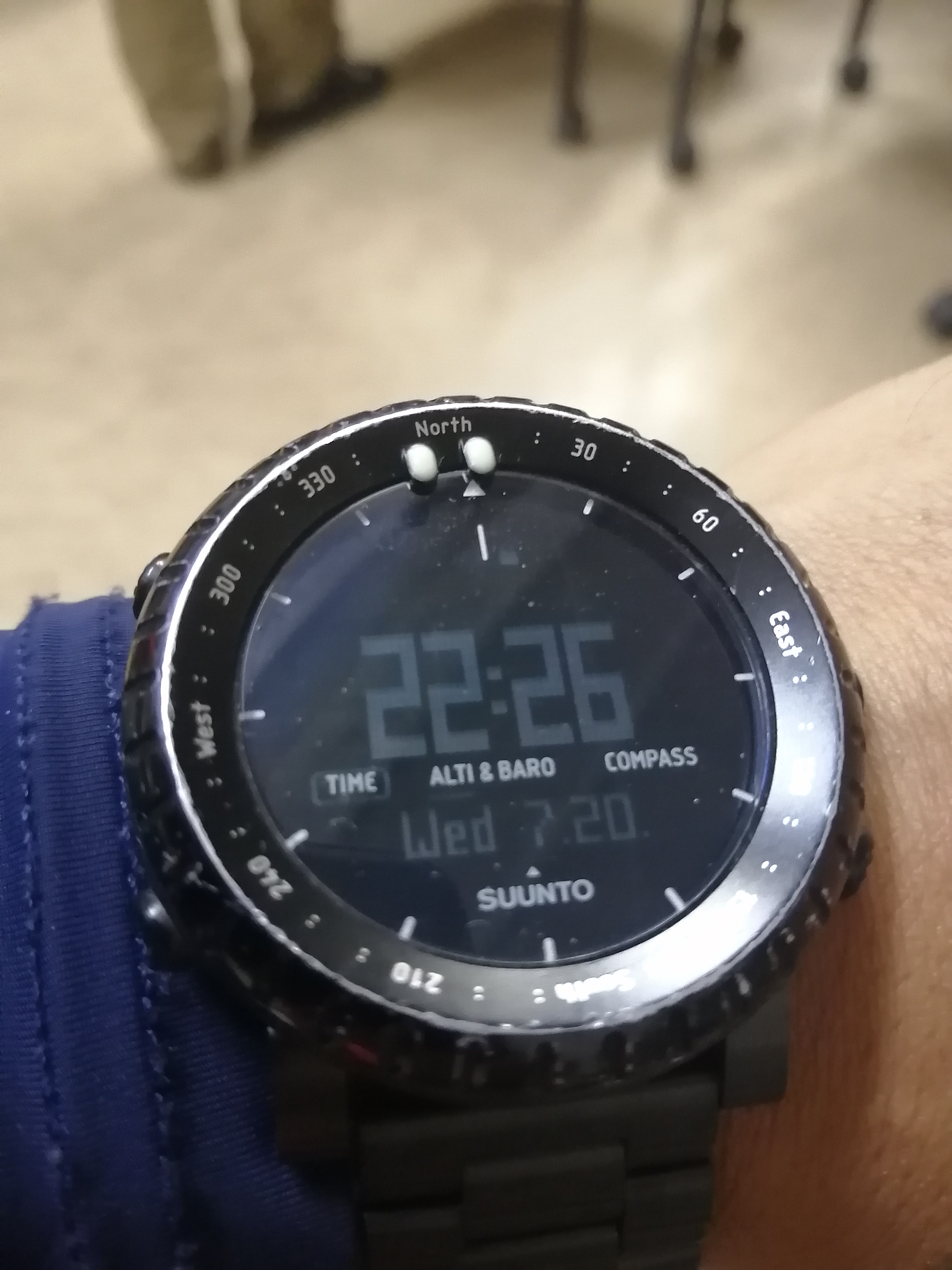 �W������