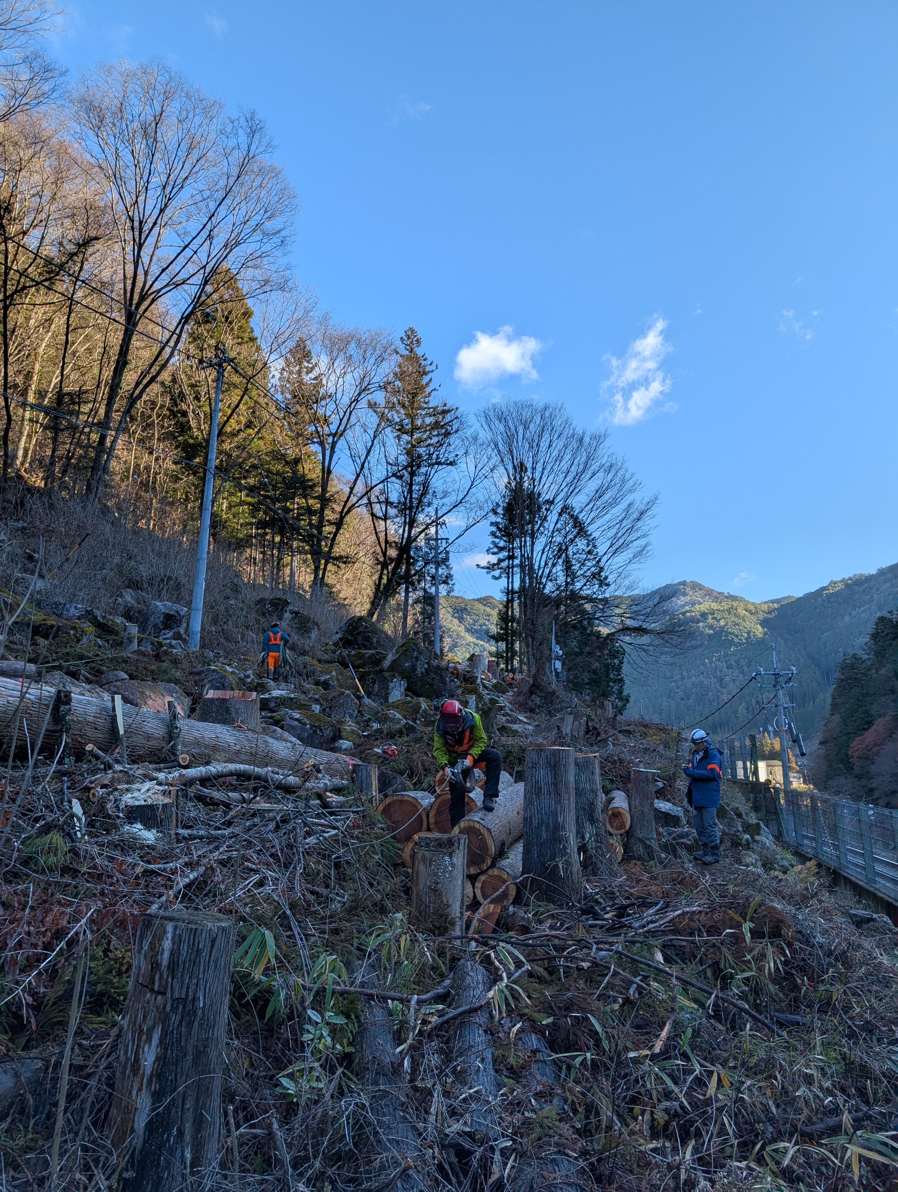 ����u���R