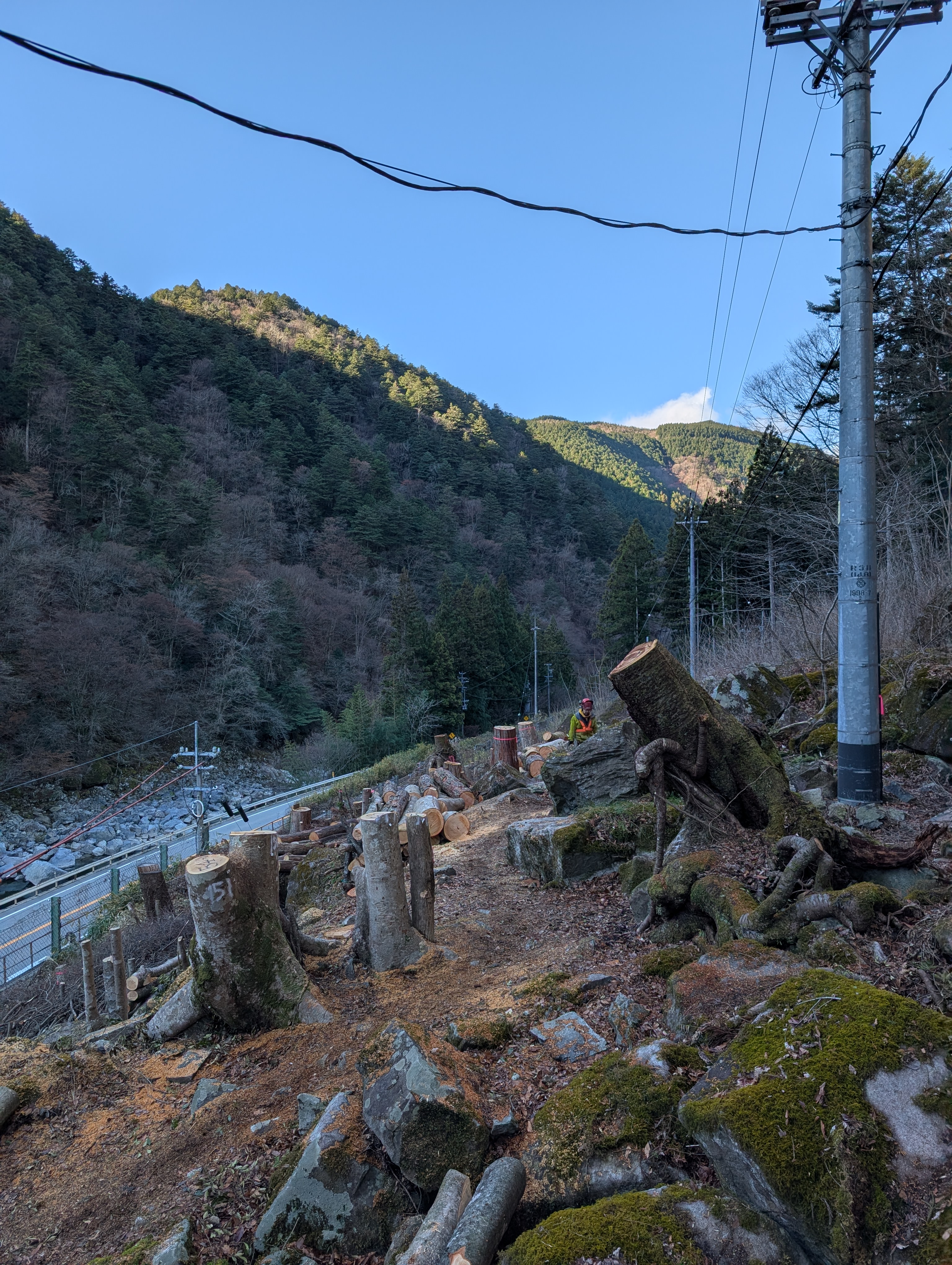 ����u���R